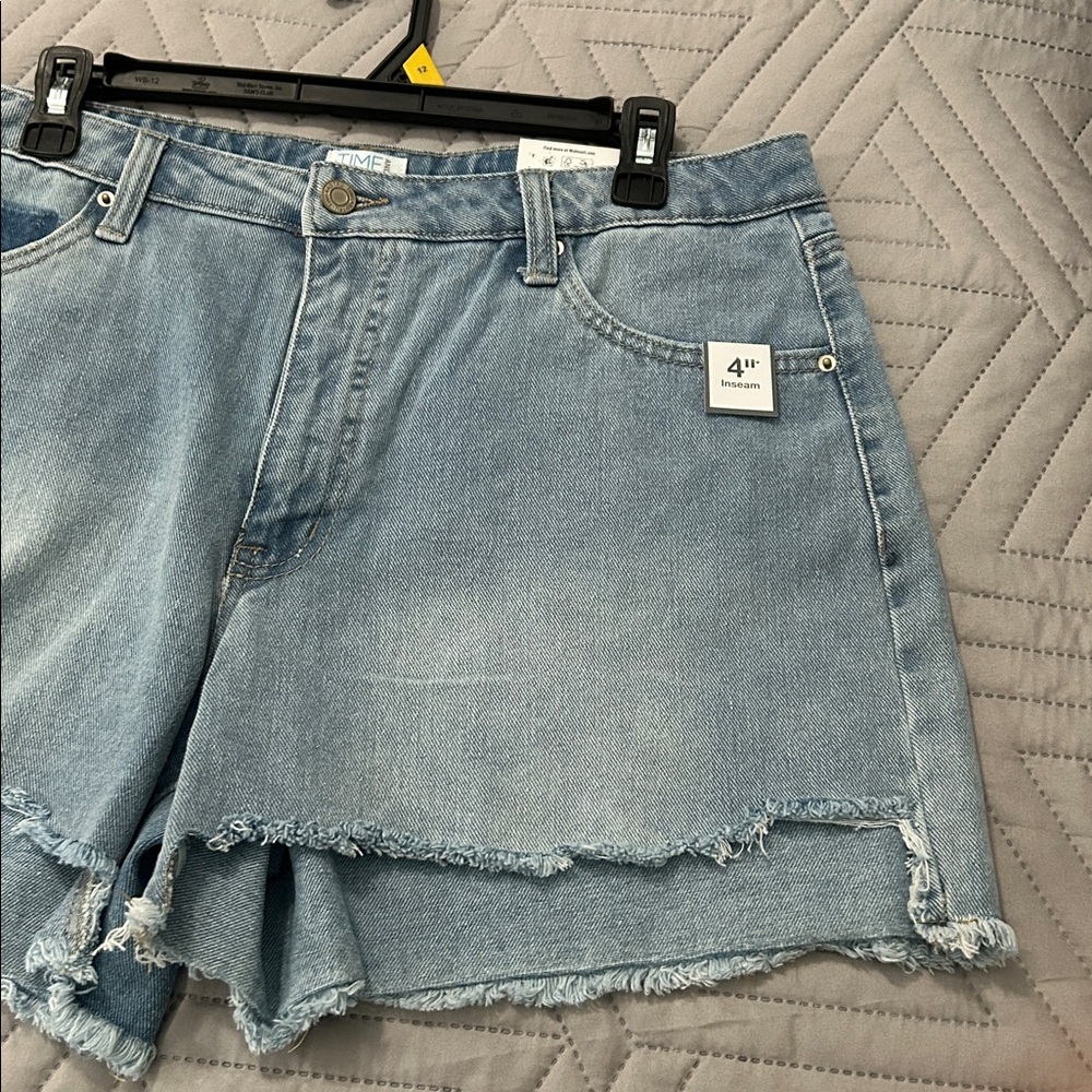 💕5/$15 Time and Tru high waist Distressed Light Blue Denim Women's Shorts NEW - Picture 6 of 8